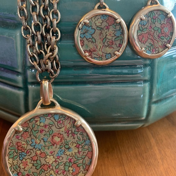 Patricia Nash Wildflower jewelry set - Picture 2 of 6